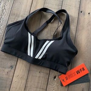 White Fox X Sarah’s Day Dominate Sports Bra